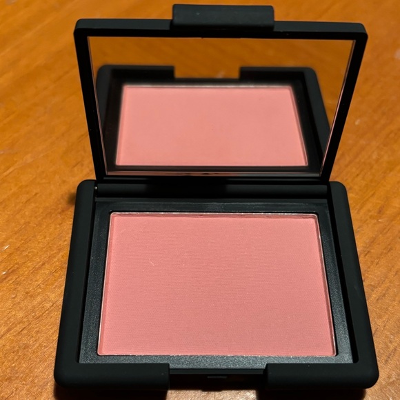 NARS Blush Amour - Picture 6 of 16